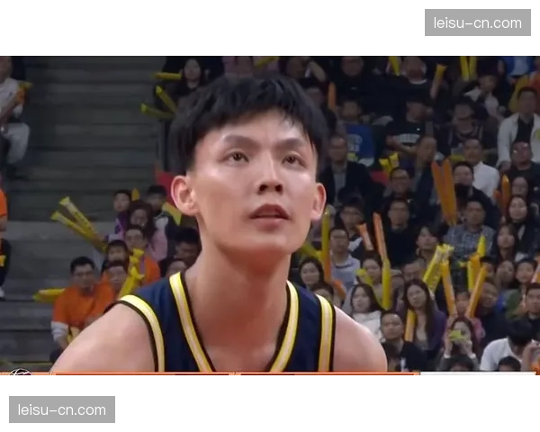 徐杰麦考尔搭档后场，广东双控卫体系重新激活